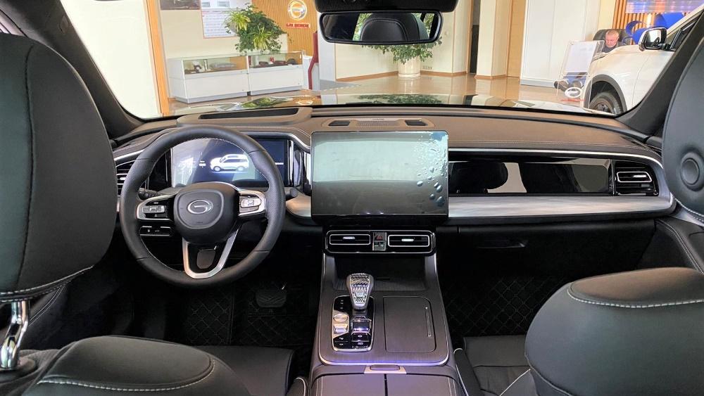 Салон интерьер нового GAC GS8