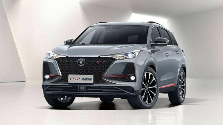 В России стартовал кроссовер Changan CS75 Plus: сколько стоит и как оснащен