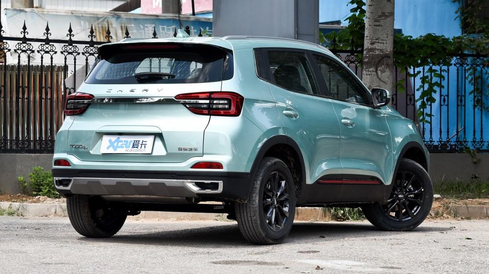 Новый кроссовер Chery Tiggo 5x Plus сзади сбоку