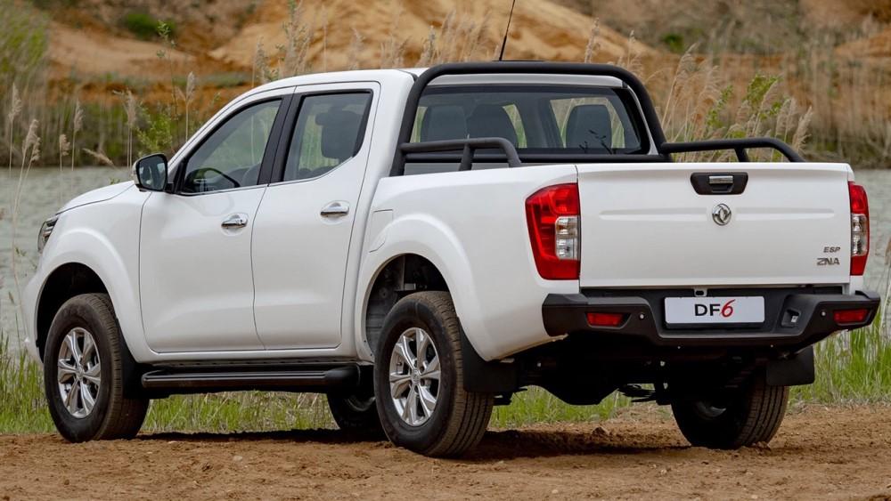 Пикап Dongfeng DF6 сбоку сзади