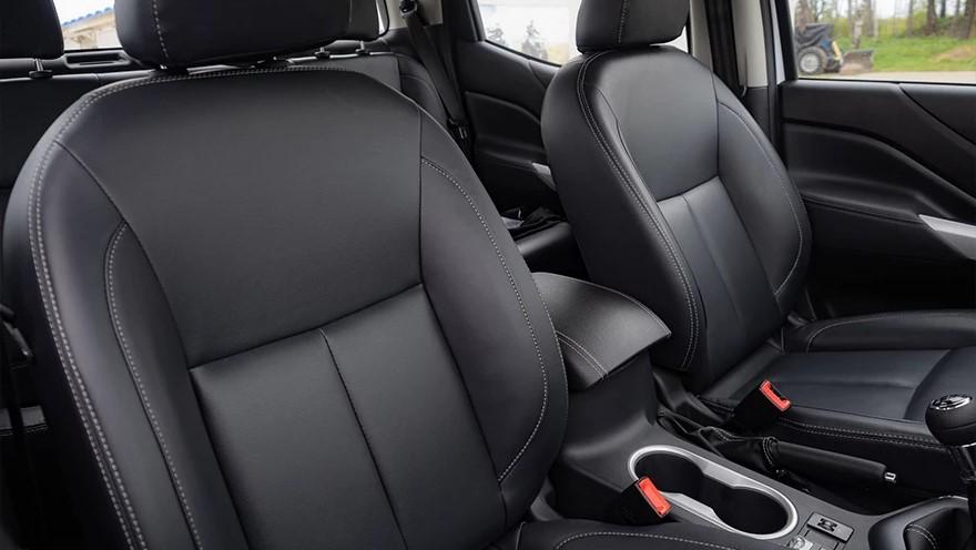 Салон пикапа Dongfeng DF6 первый ряд сидений салон