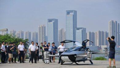 Летающий автомобиль Xpeng X2 eVTOL совершил перелет через реку в Китае. Летающий автомобиль Xpeng X2 eVTOL совершил перелет через реку в Китае.