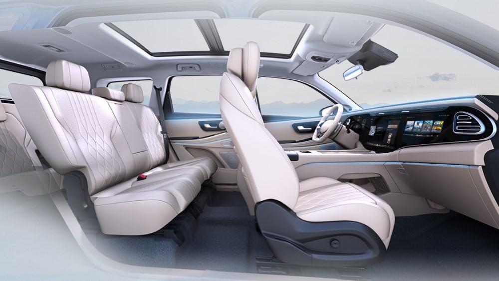 Интерьер салона Exeed VX второго поколения 2023 г.