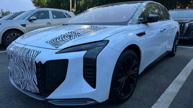 Серийную версию Hongqi E001 подсмотрели в Китае. 619 л.с. и сменный аккумулятор Серийную версию Hongqi E001 подсмотрели в Китае. 619 л.с. и сменный аккумулятор