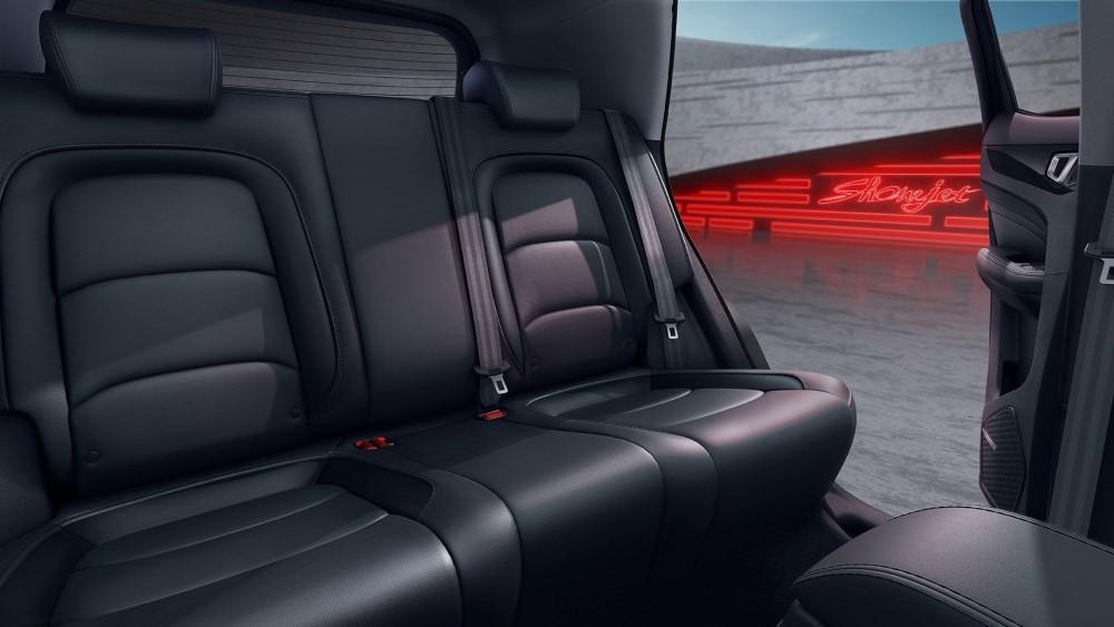 Интерьер салона кроссовера Kaiyi X3 второго ряда