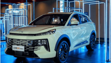 JAC Motors присоединяется к волне PHEV, открывая слепые заказы на версию QX PHEV JAC Motors присоединяется к волне PHEV, открывая слепые заказы на версию QX PHEV