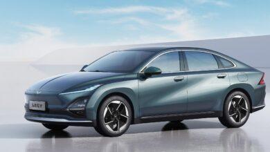 Wuling Starlight — бюджетный электрический седан длиной 4,8 м с двигателем мощностью 100 кВт. Wuling Starlight — бюджетный электрический седан длиной 4,8 м с двигателем мощностью 100 кВт.