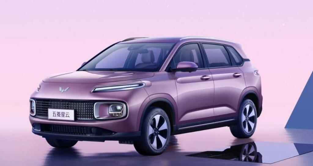 Официальные фотографии гибридного компактного внедорожника Wuling Xingyun представлены в Китае, цена около 13 700 долларов США.