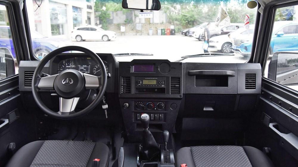 Интерьер салона BAW BJ212