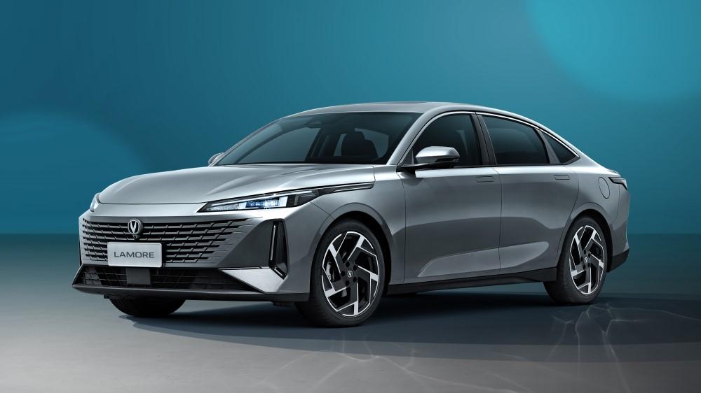 Changan объявила в России о старте продаж седана Lamore: подробности и цены