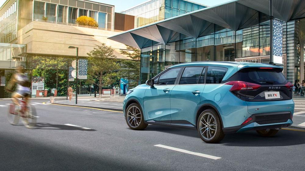 минивэн Haima 7X задняя сторона