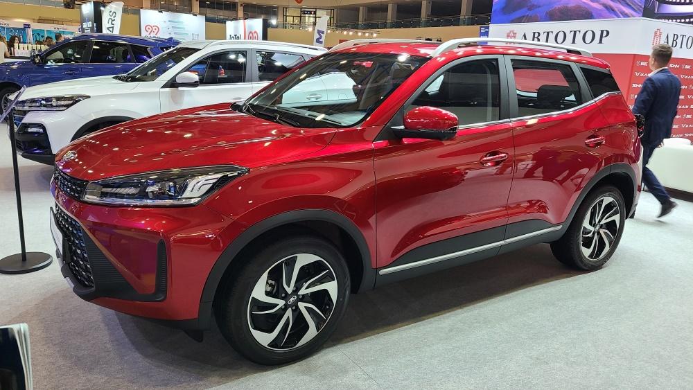 Kaiyi X3 Pro на MIMS 2023 сбоку спереди