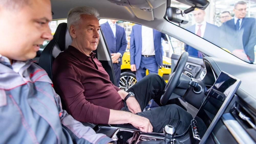 Поднять назад 