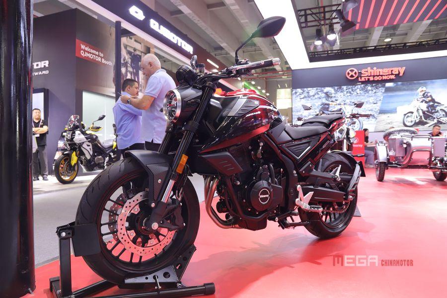 Основные моменты 134-й Кантонской ярмарки: мотоциклы с большим объемом двигателя, компактные скутеры, нестандартные модели.