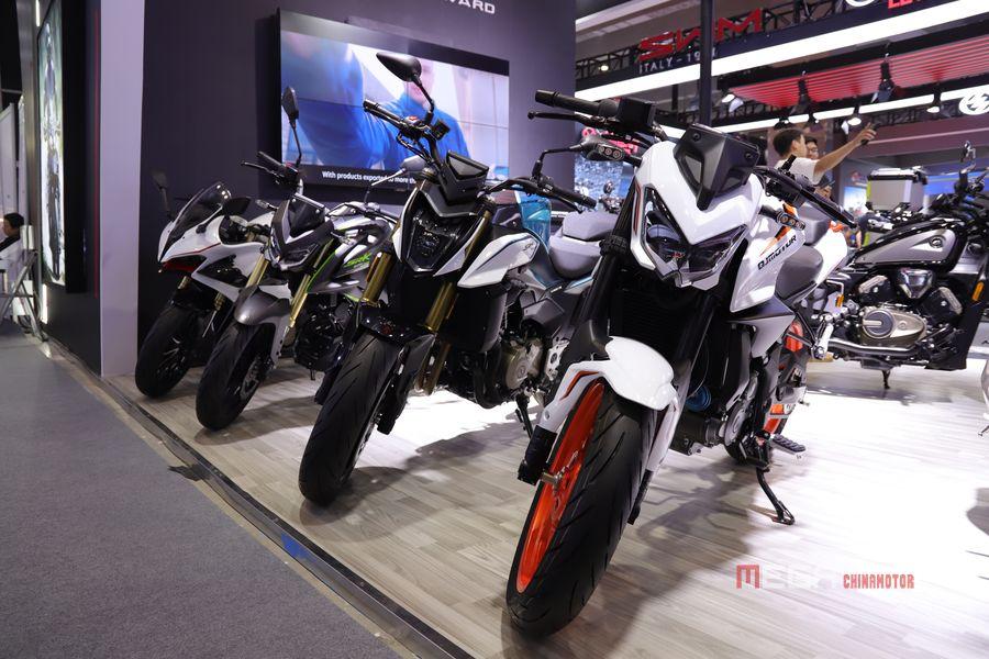 Основные моменты 134-й Кантонской ярмарки: мотоциклы с большим объемом двигателя, компактные скутеры, нестандартные модели.