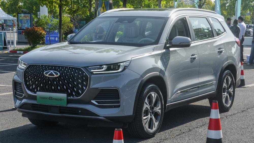 обновленная передняя часть нового Chery Tiggo 8 Pro e+
