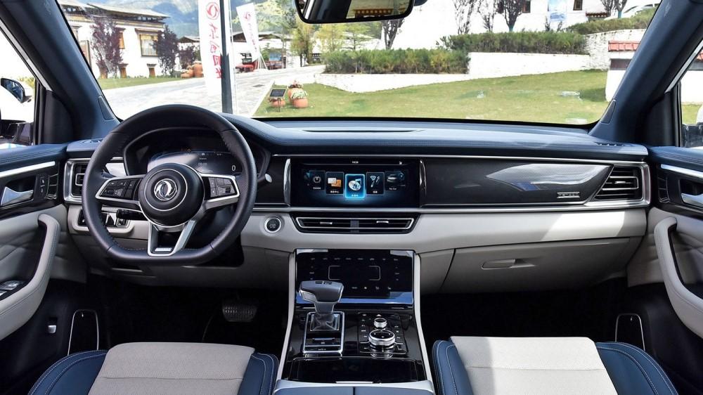 Интерьер салона Dongfeng Fengon ix7