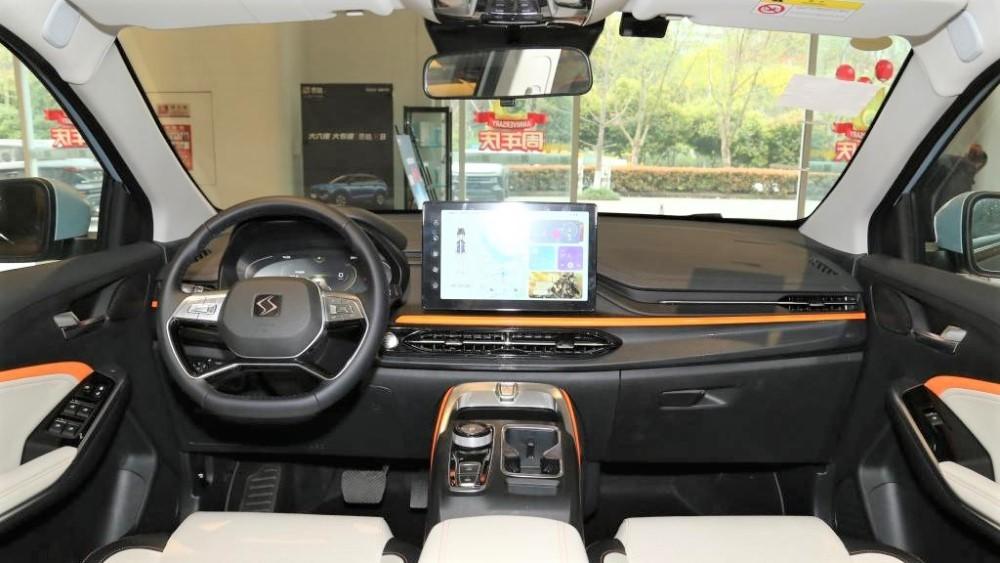 JAC Sehol X6 салон