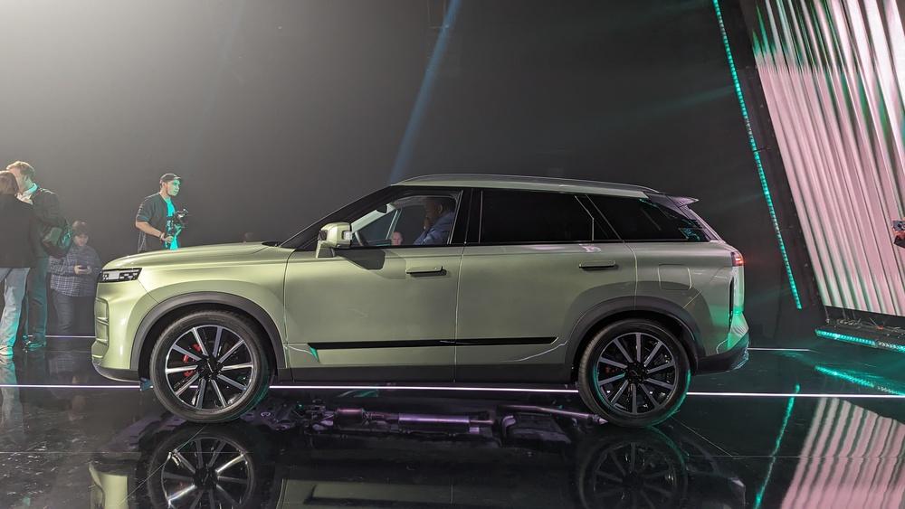 Боковая презентация Jaecoo J7