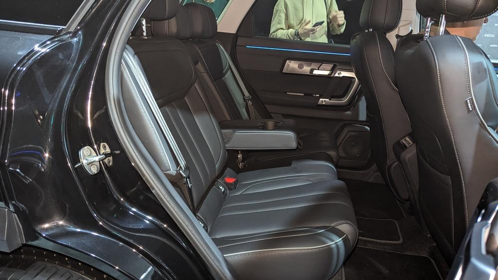 салон jaecoo j7 салон второй ряд сидений