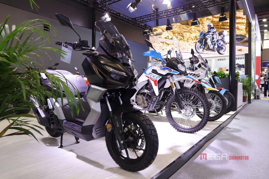 Основные моменты 134-й Кантонской ярмарки: мотоциклы с большим объемом двигателя, компактные скутеры, нестандартные модели.