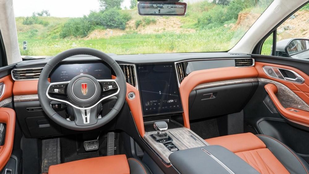 Interior of the new Hongqi HS7 crossover