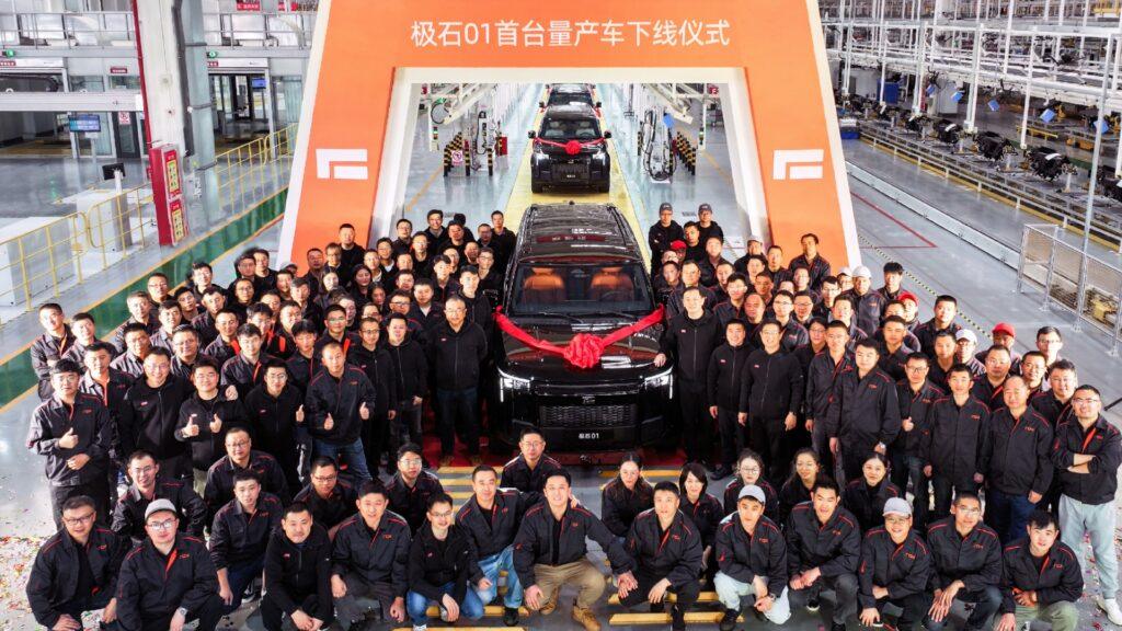 Модель полноразмерного внедорожника Polestones 01 сошла с производственной линии в Китае.