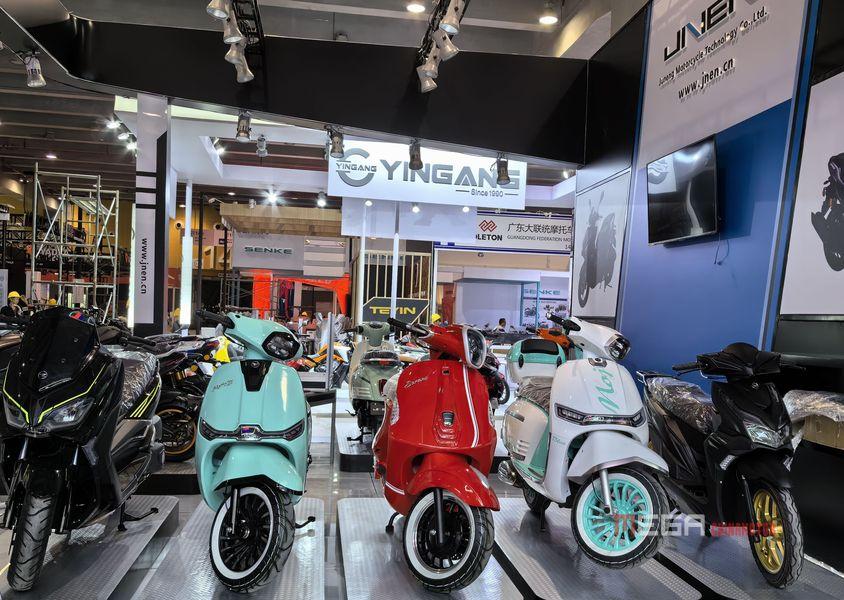 Основные моменты 134-й Кантонской ярмарки: мотоциклы с большим объемом двигателя, компактные скутеры, нестандартные модели.