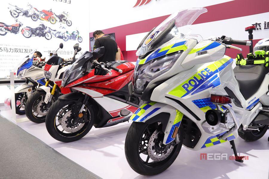Основные моменты 134-й Кантонской ярмарки: мотоциклы с большим объемом двигателя, компактные скутеры, нестандартные модели.