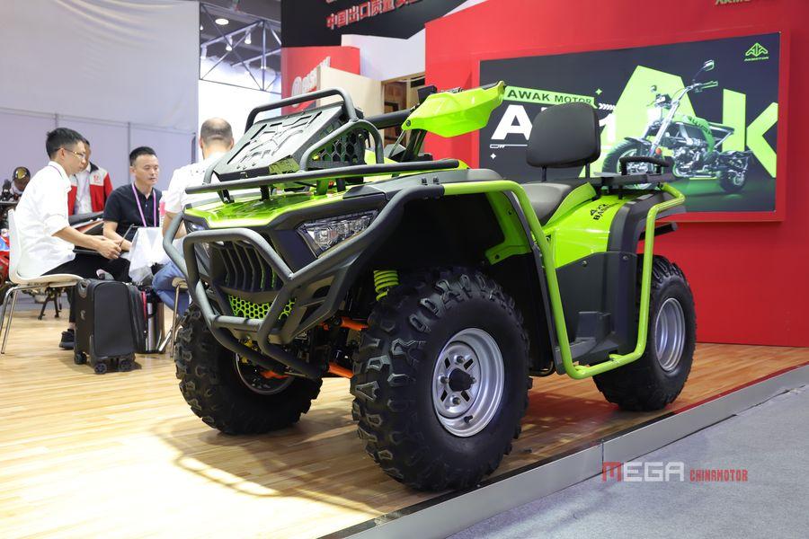 Основные моменты 134-й Кантонской ярмарки: мотоциклы с большим объемом двигателя, компактные скутеры, нестандартные модели.