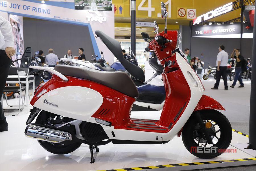 Основные моменты 134-й Кантонской ярмарки: мотоциклы с большим объемом двигателя, компактные скутеры, нестандартные модели.