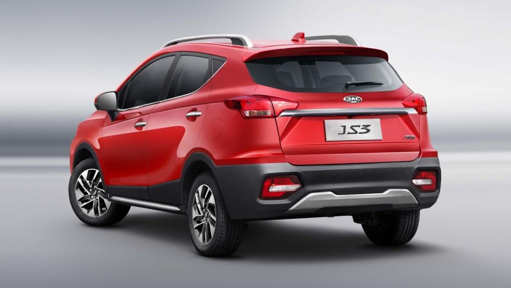 Кроссовер JAC JS3, вид сбоку сзади