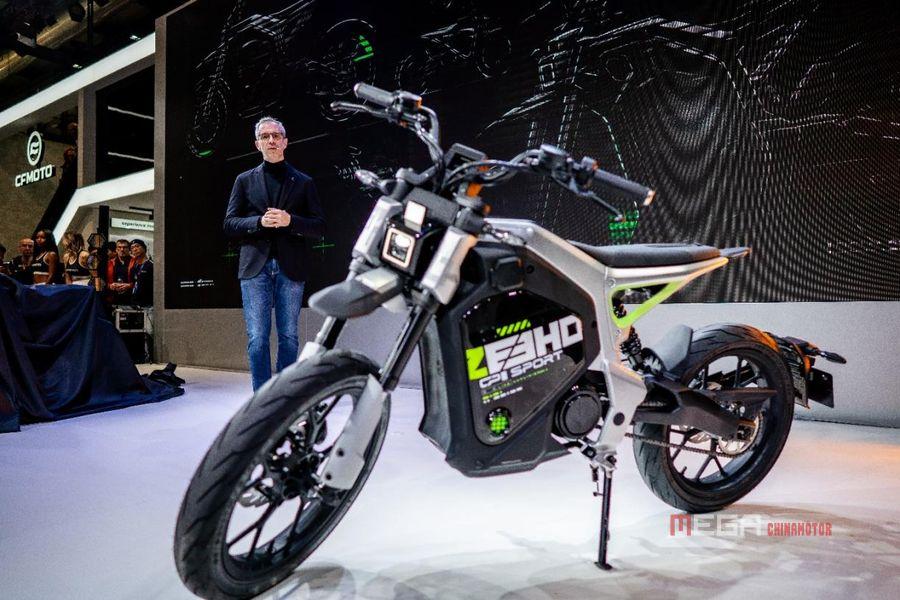 ZEEHO представила C!ty Sport, C!ty Cross и C!ty Motard на выставке EICMA 2023. Бренд городских электрических мотоциклов ZEEHO представила на выставке EICMA 2023 новые высокотехнологичные модели