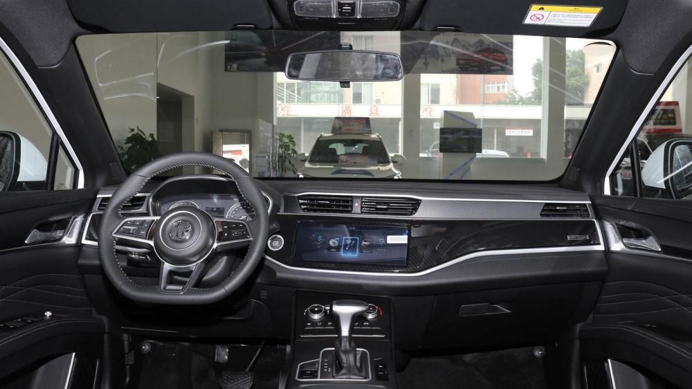 Интерьер салона Dongfeng Fengon ix5
