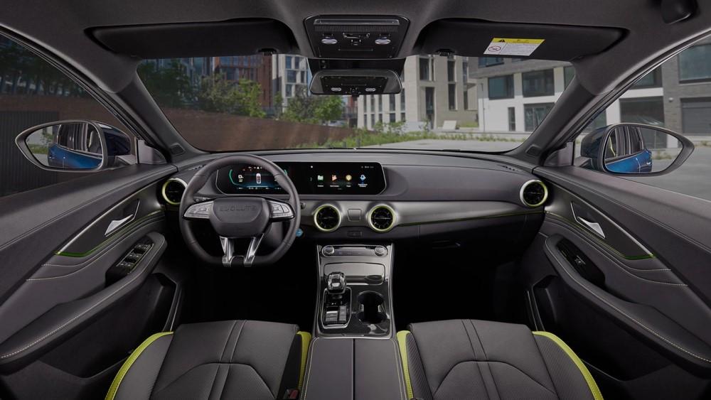 Интерьер салона Evolute i-Sky