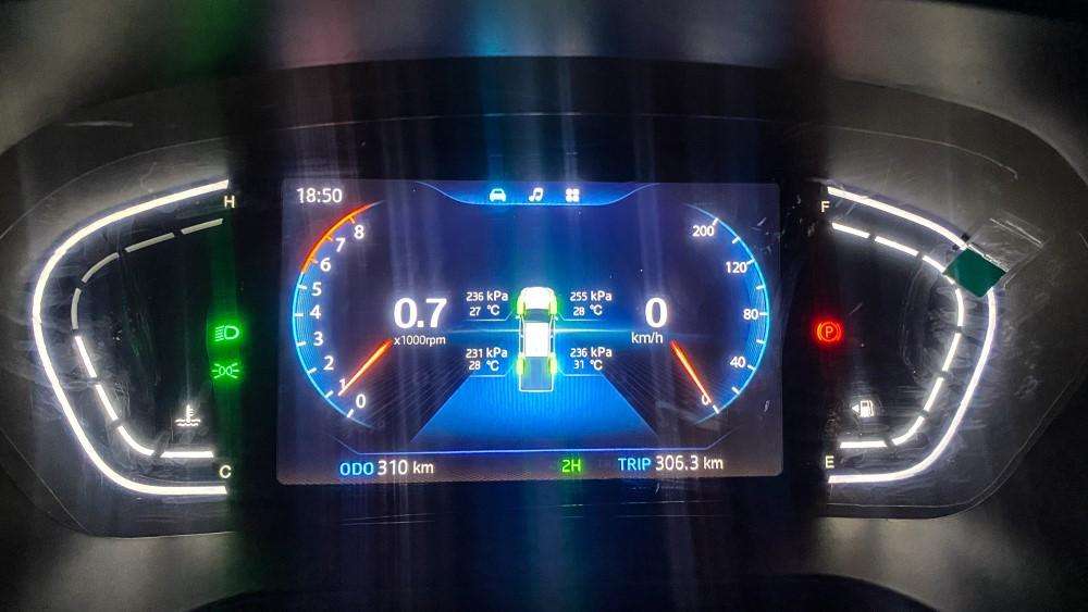 пикап JAC T8 Pro салон интерьер цифровая приборная панель