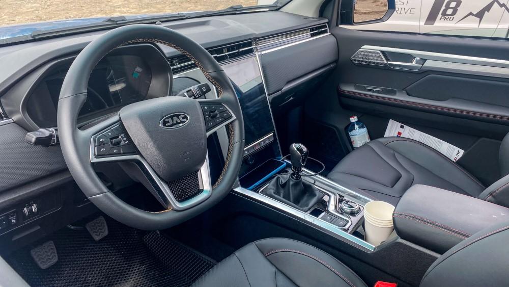 пикап JAC T8 Pro салон салон первый ряд