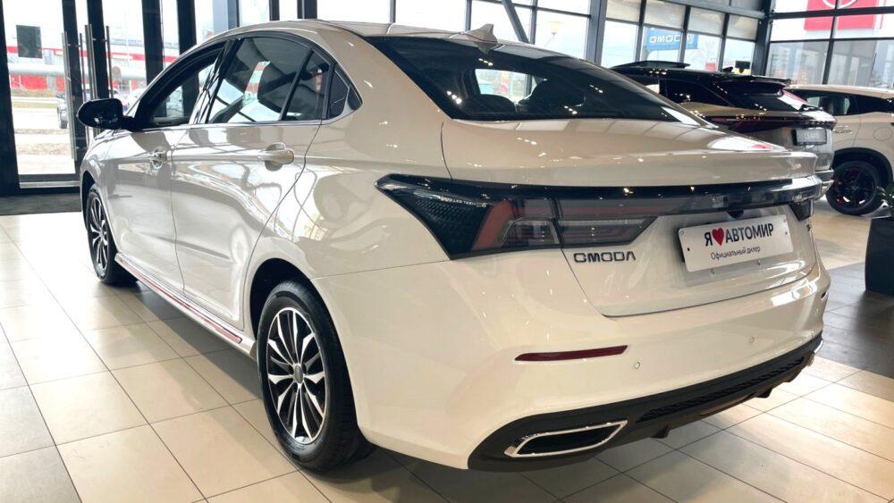 Omoda S5 Automir вид сбоку сзади