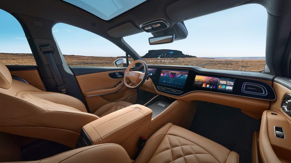 Электрический лифтбек Rising R7 салон салона