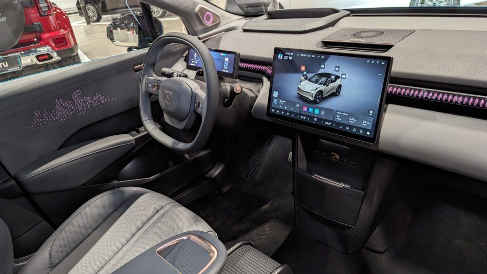 Интерьер салона Zeekr X