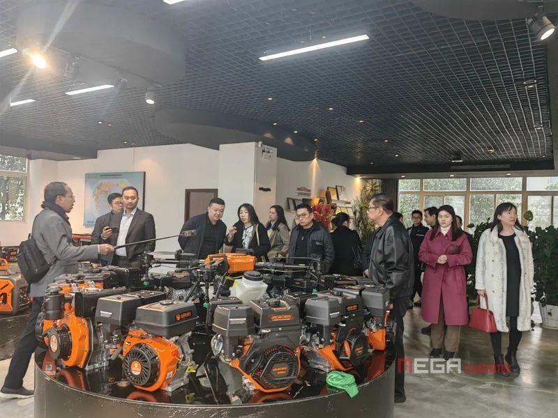 Делегация из Индонезии посетила китайскую компанию BASHAN для изучения их продукции