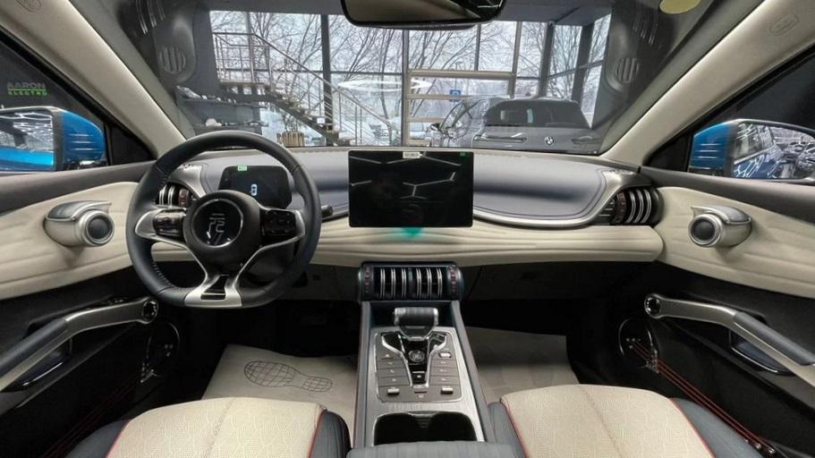 Интерьер салона BYD Yuan Plus