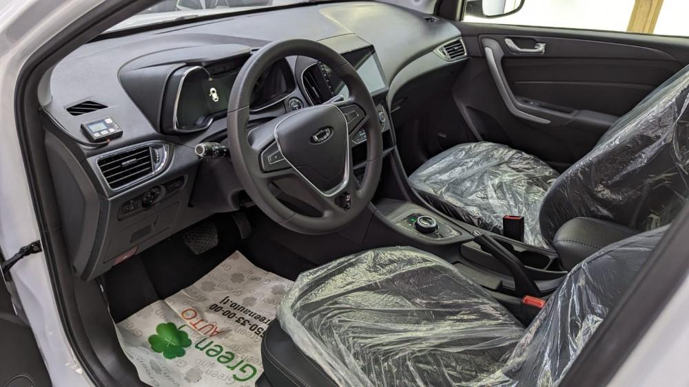 Интерьер салона электрического седана Chery Arrizo e