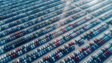 На площадках российских дилеров скопилось почти 200 тысяч китайских автомобилей: что это значит для потребителей На площадках российских дилеров скопилось почти 200 тысяч китайских автомобилей: что это значит для потребителей