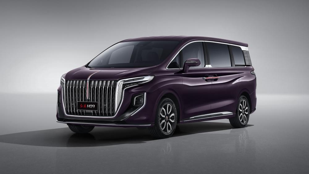 Минивэн Hongqi HQ9, вид сбоку спереди