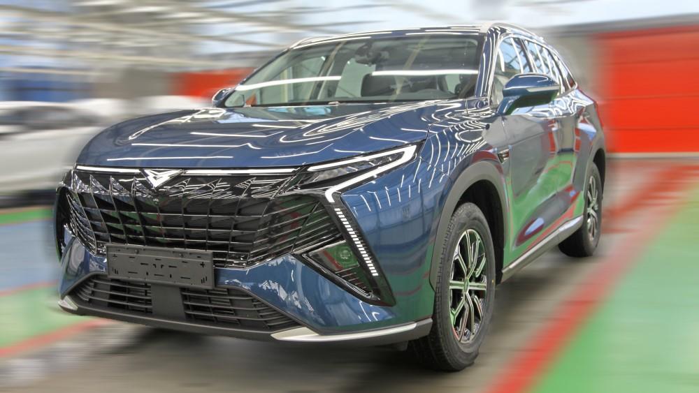 Kaiyi X7 Kunlun автотор сбоку спереди