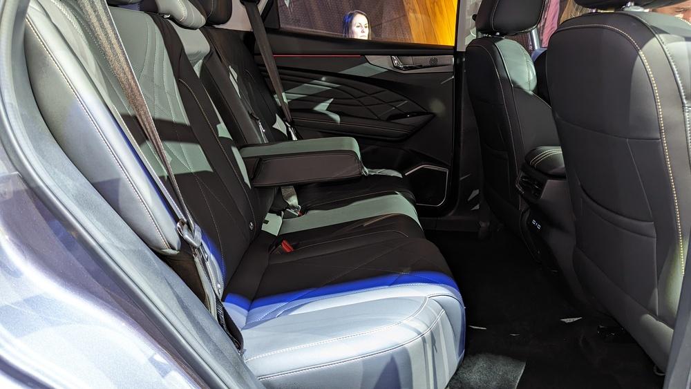 Салон Kaiyi X7 Kunlun, интерьер второго ряда