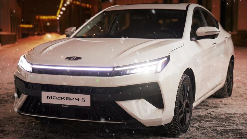 «Москвич» за 3 миллиона, гибриды Tank Urban и Changan, совсем другой Geely Atlas: последние новинки 2023 года