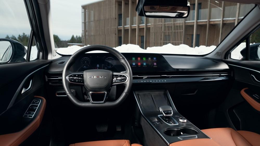 полноприводный Omoda C5 AWD салон салон