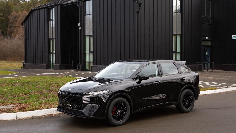 Кроссовер Venucia V-Online в России сбоку старт продаж